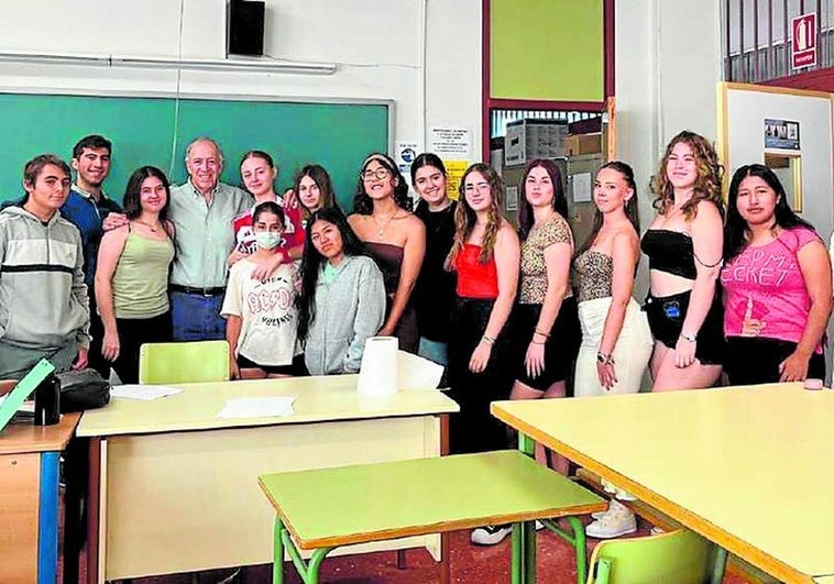 Un profesor entregado a los alumnos hasta los 70 años